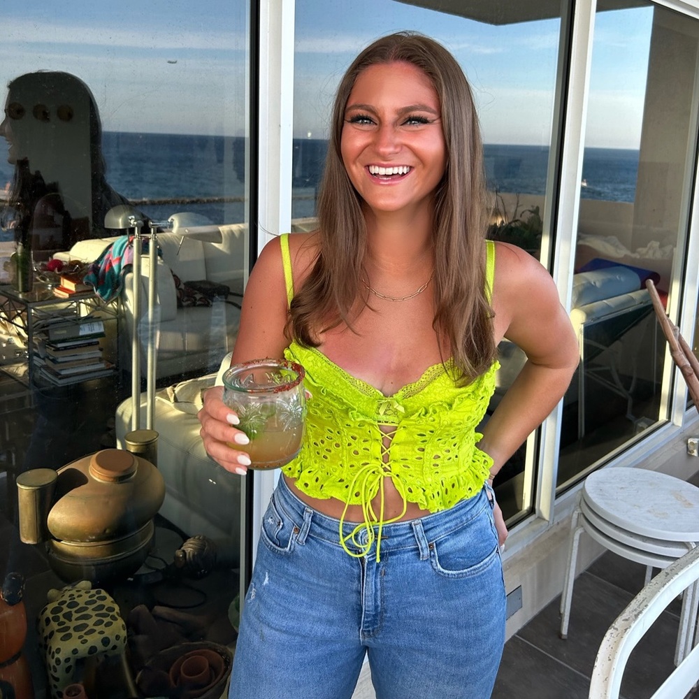 Meet your Posher, Vivi